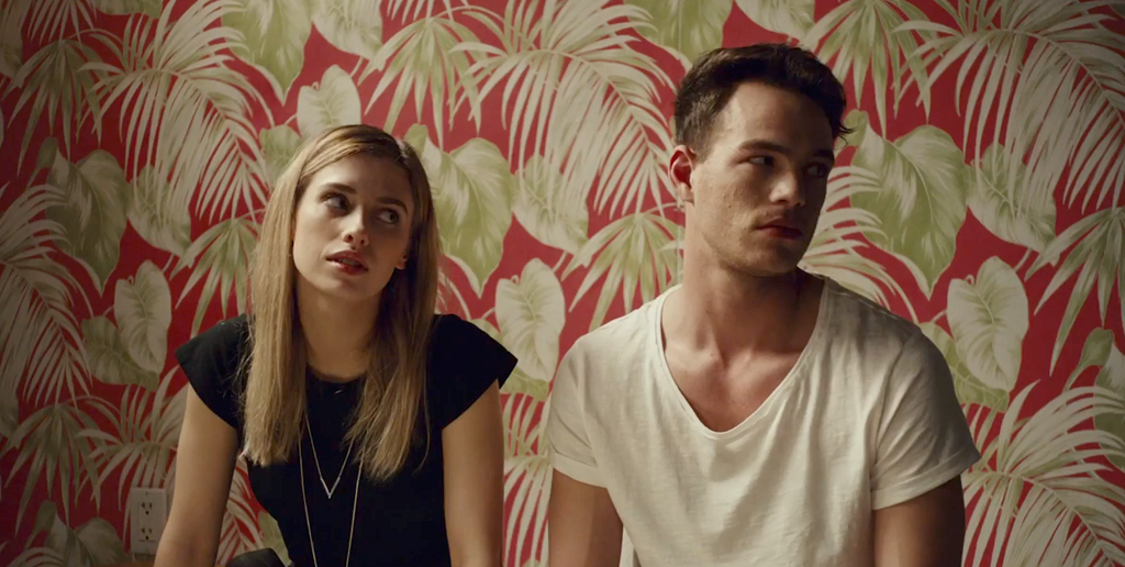 Who talks about wallpaper? Mentos Commercial