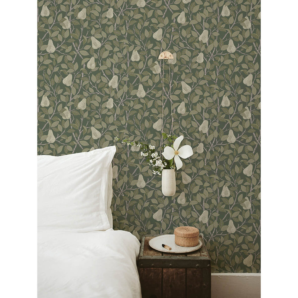 Pirum, Green