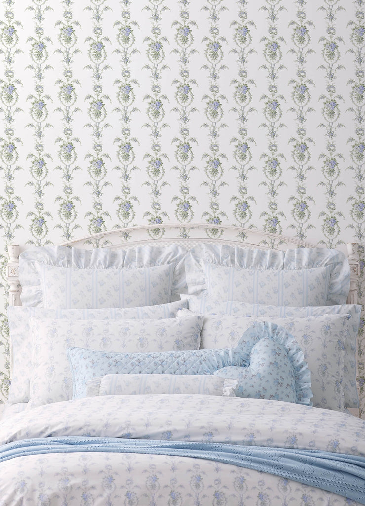 Dreamy Days, Sweet Blue