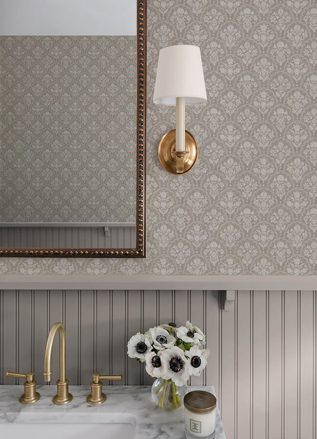 Frances, Taupe