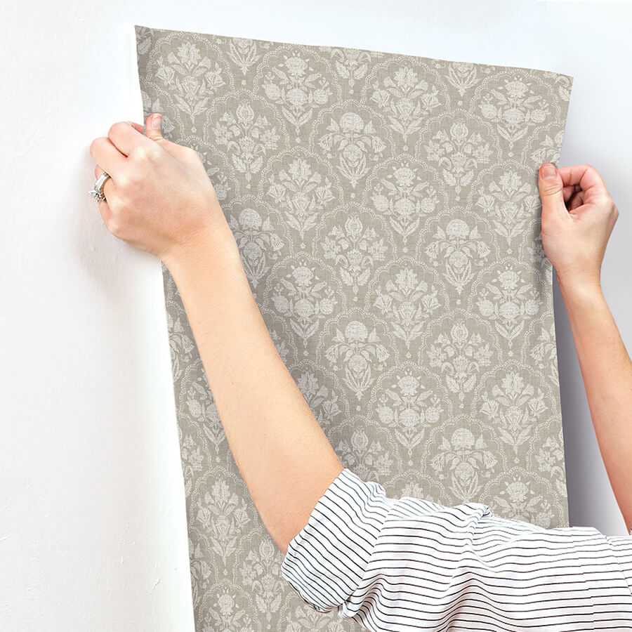 Frances, Taupe