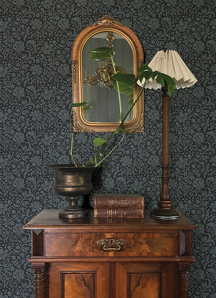 Hague, Dark Blue