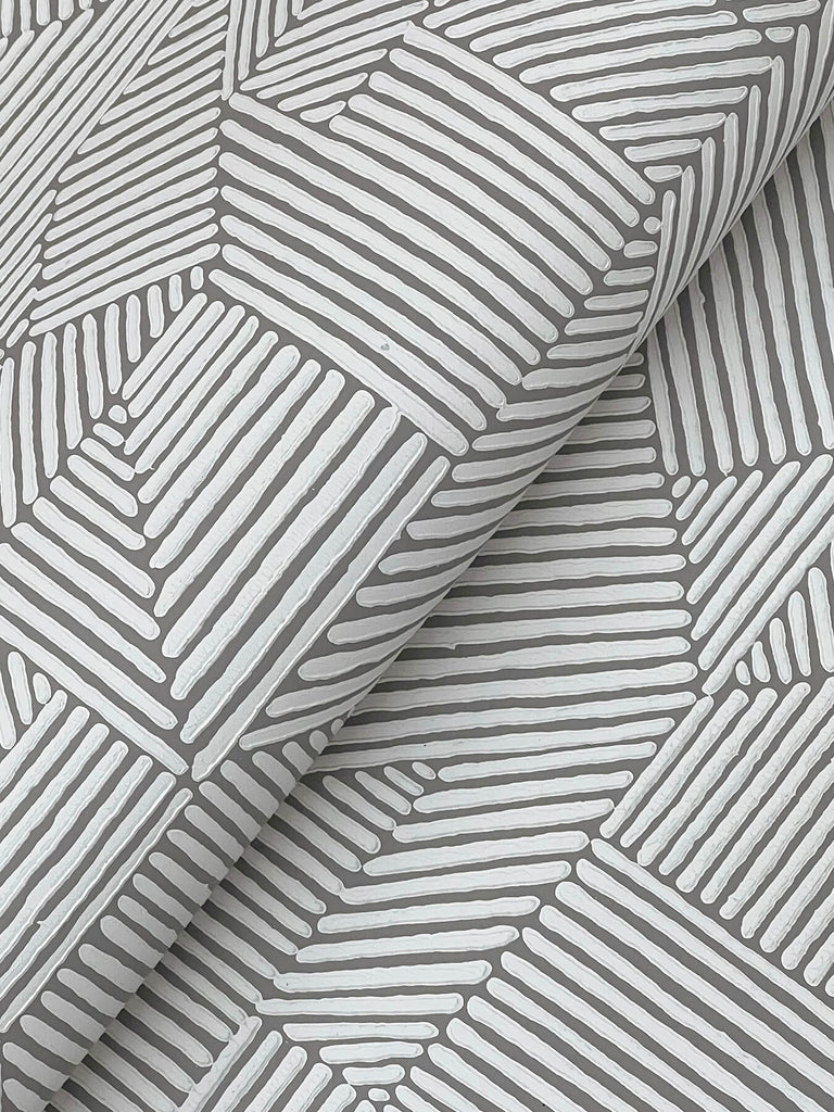 Crescendo, Dark Grey