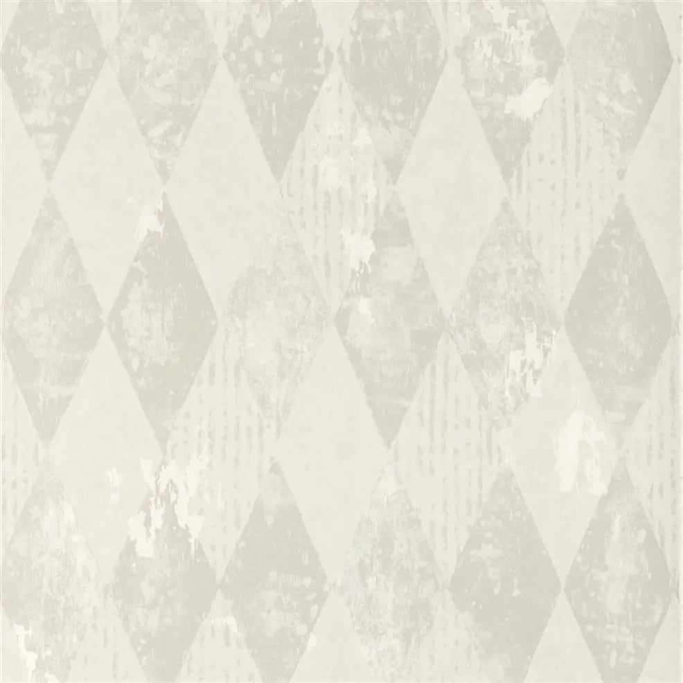Arlecchino Diamond 01 Ivory Wallpaper | Designers Guild Europe