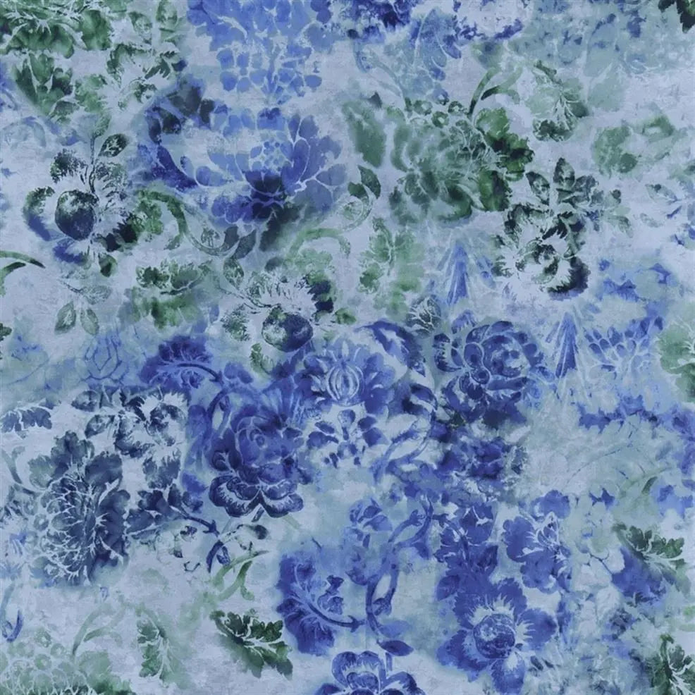 Tarbana Damask  Cobalt Wallpaper | Designers Guild Europe