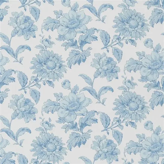 English Garden Floral Delft Wallpaper | Designers Guild Europe