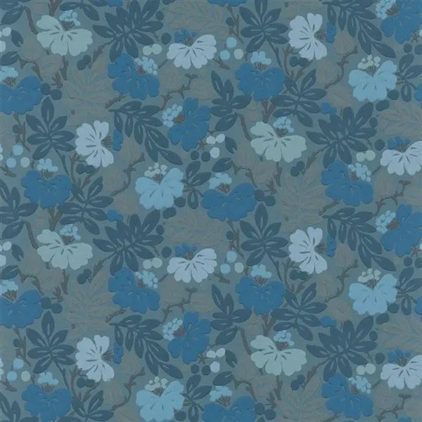 Carlisle Fauna Floral Woad Blue Wallpaper | Designers Guild Europe