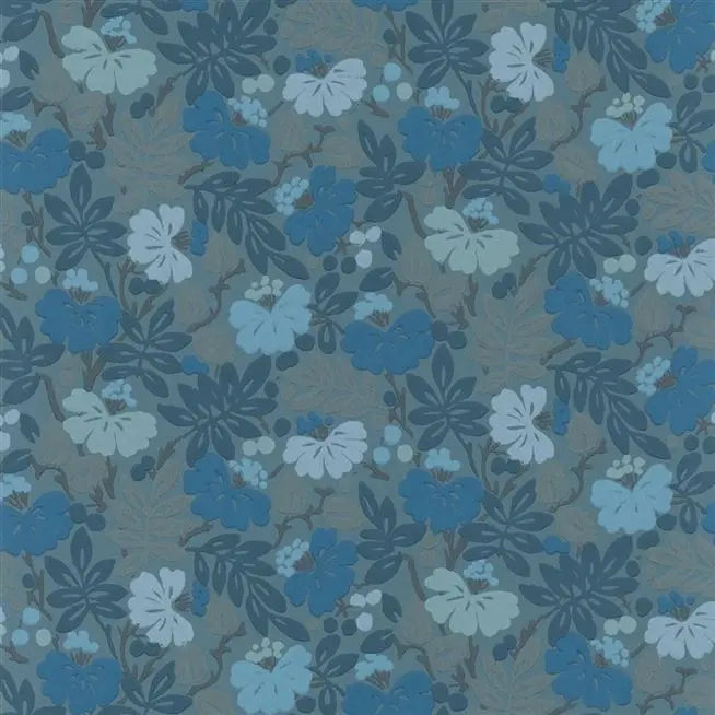 Carlisle Fauna Floral Woad Blue Wallpaper | Designers Guild Europe