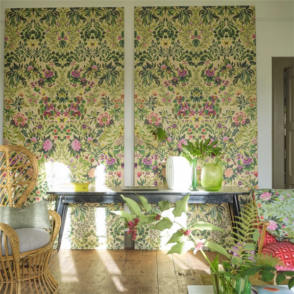Ikebana Grande kaleidoscopic Damask Panel 01  Wallpaper | Designers Guild Europe