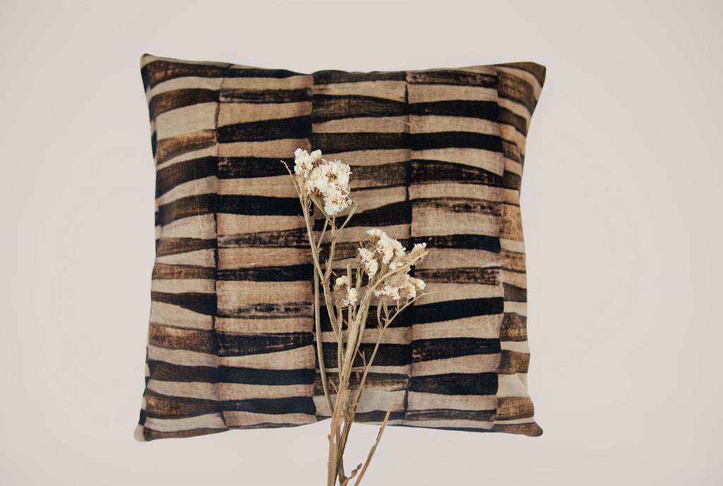 Raye Umber Velvet (Wide)