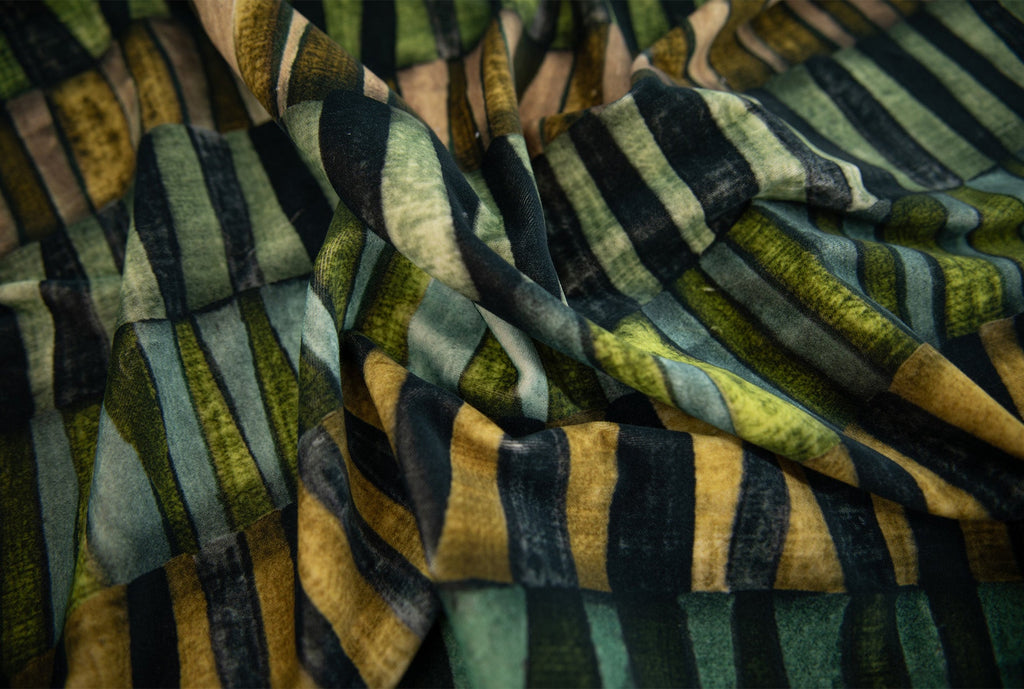 Raye Forest Velvet (Wide)