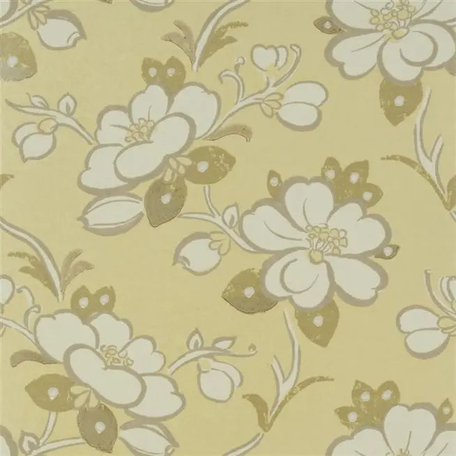 Lotus Small Scale Flower 02 Gold Wallpaper | Designers Guild Europe