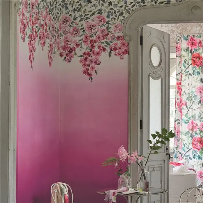 Trailing Rose Panel (4m) Peony | Designers Guild Europe