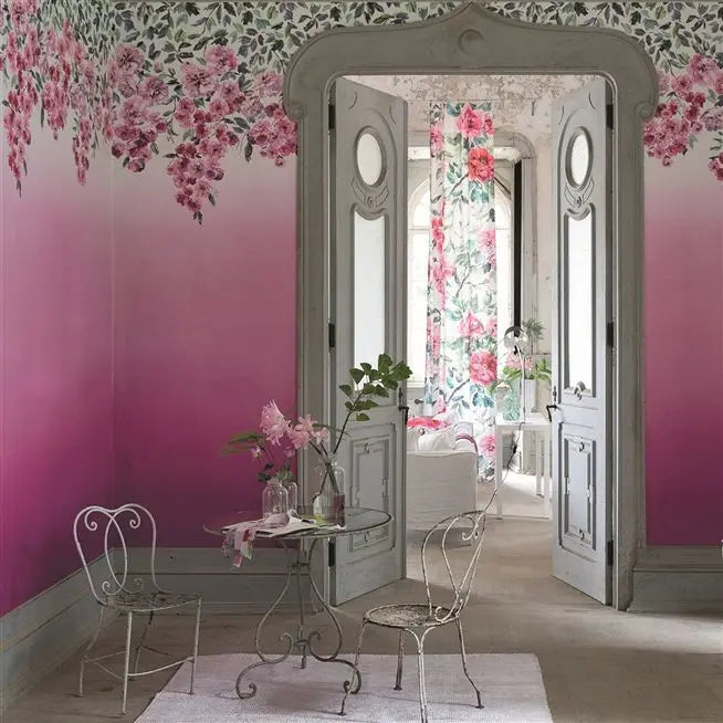 Trailing Rose Panel (3m) Peony Wallpaper | Designers Guild Europe