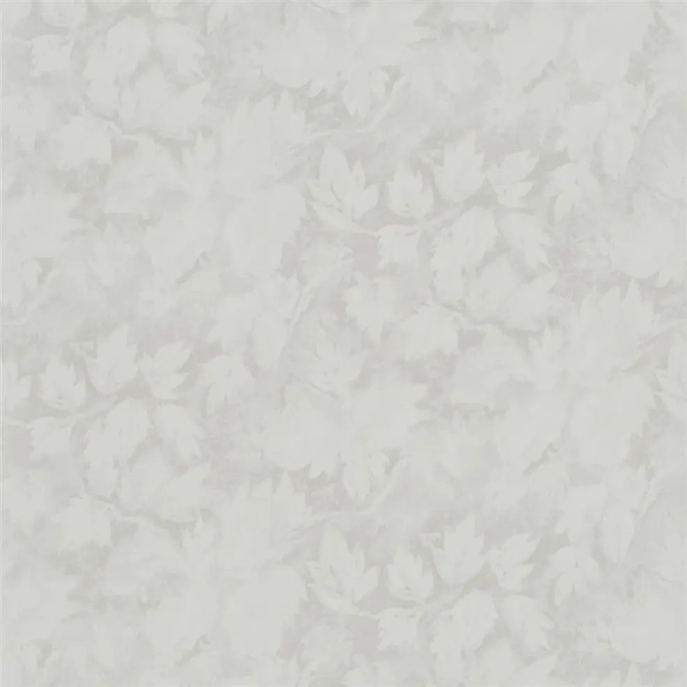 Fresco Leaf Pearl Wallpaper | Designers Guild Europe