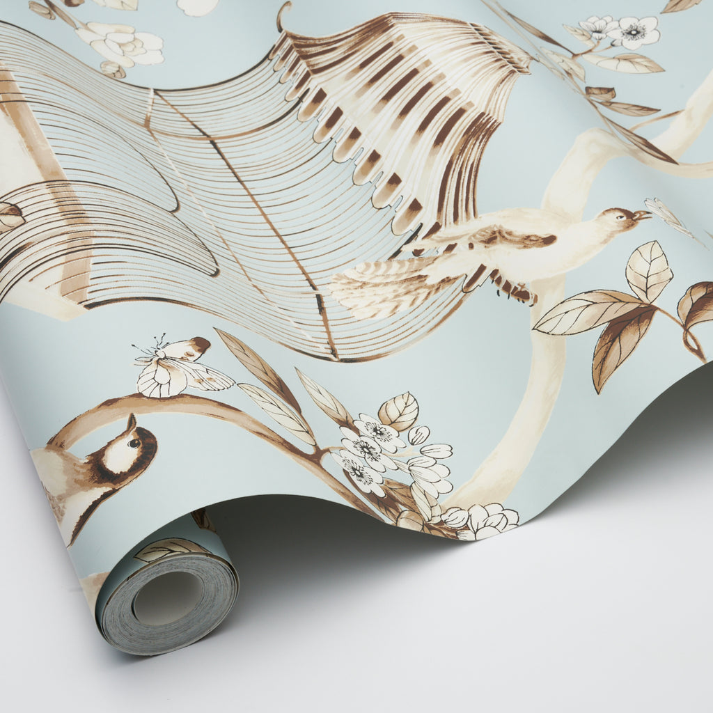 Oiseaux Et Fleurs Mineral Room Setting | Schumacher Wallpaper