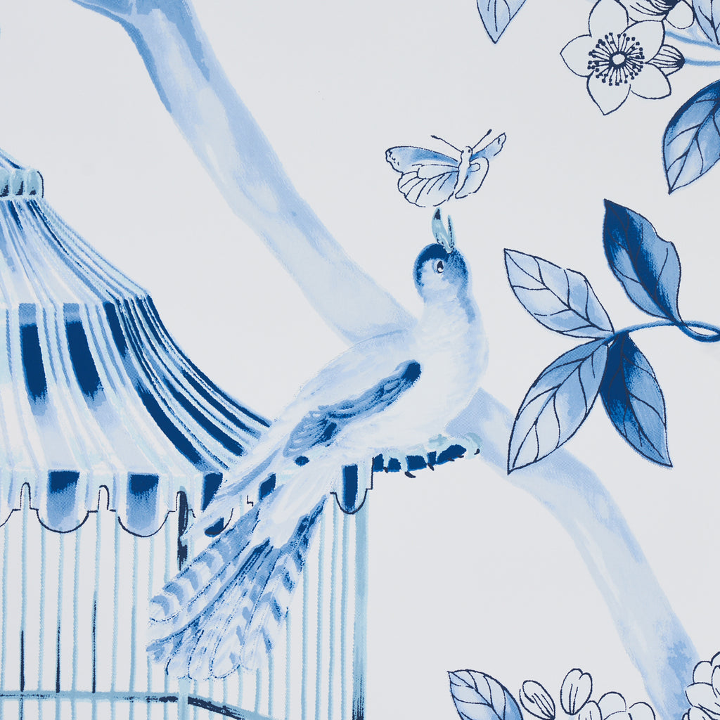 Oiseaux Et Fleurs Porcelain Room Setting | Schumacher Wallpaper