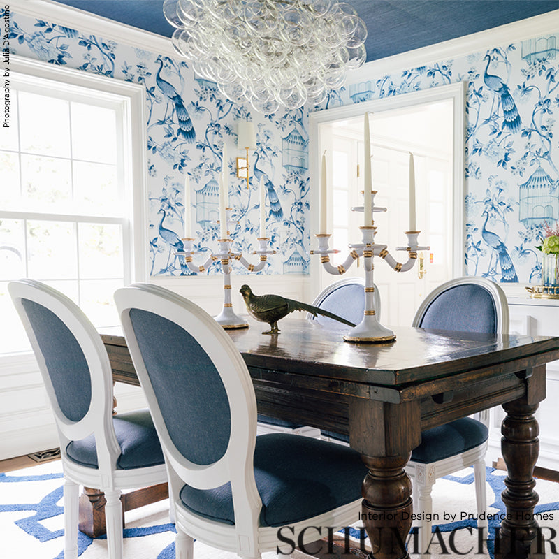 Oiseaux Et Fleurs Porcelain Room Setting | Schumacher Wallpaper