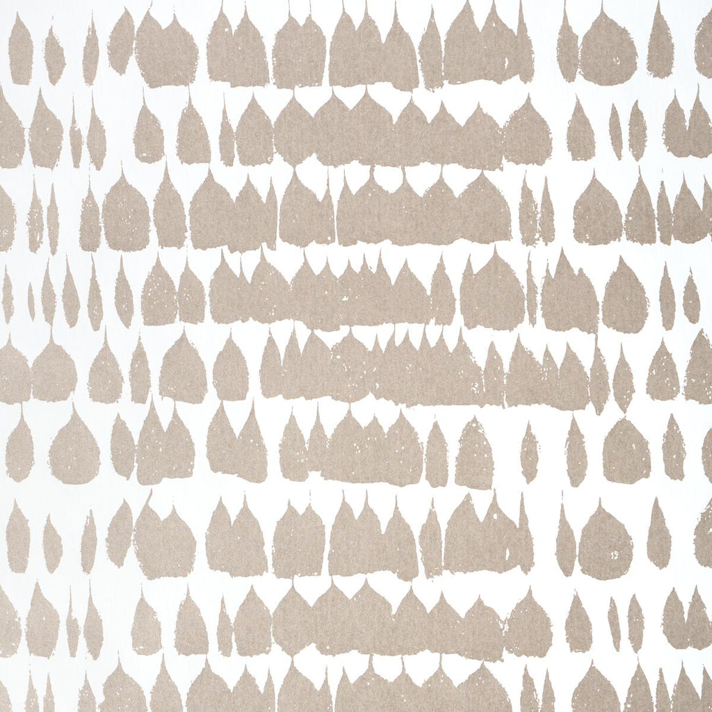 Queen Of Spain Warm Silver | Schumacher Wallpaper