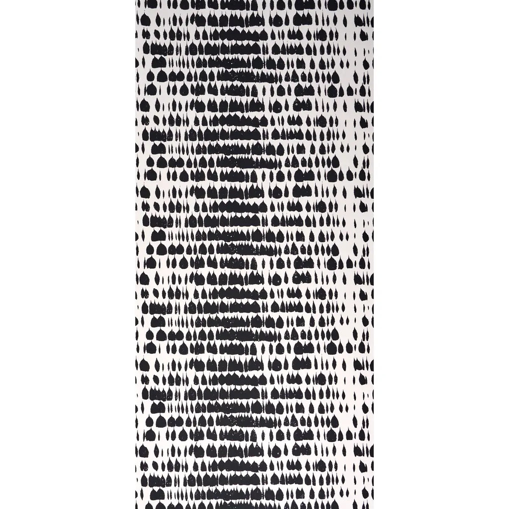 Queen Of Spain - Black Wallpapers