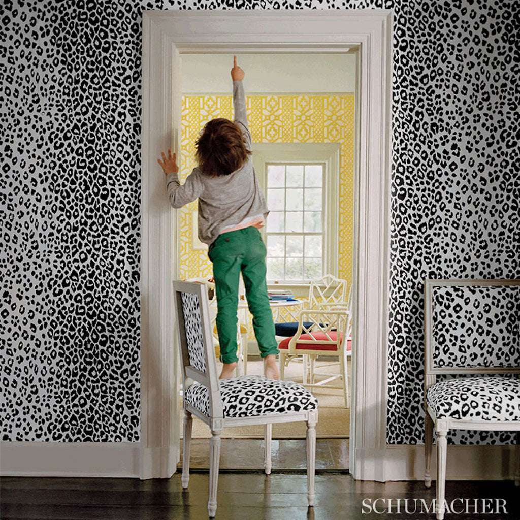 Iconic Leopard Graphite Room Setting | Schumacher Wallpaper