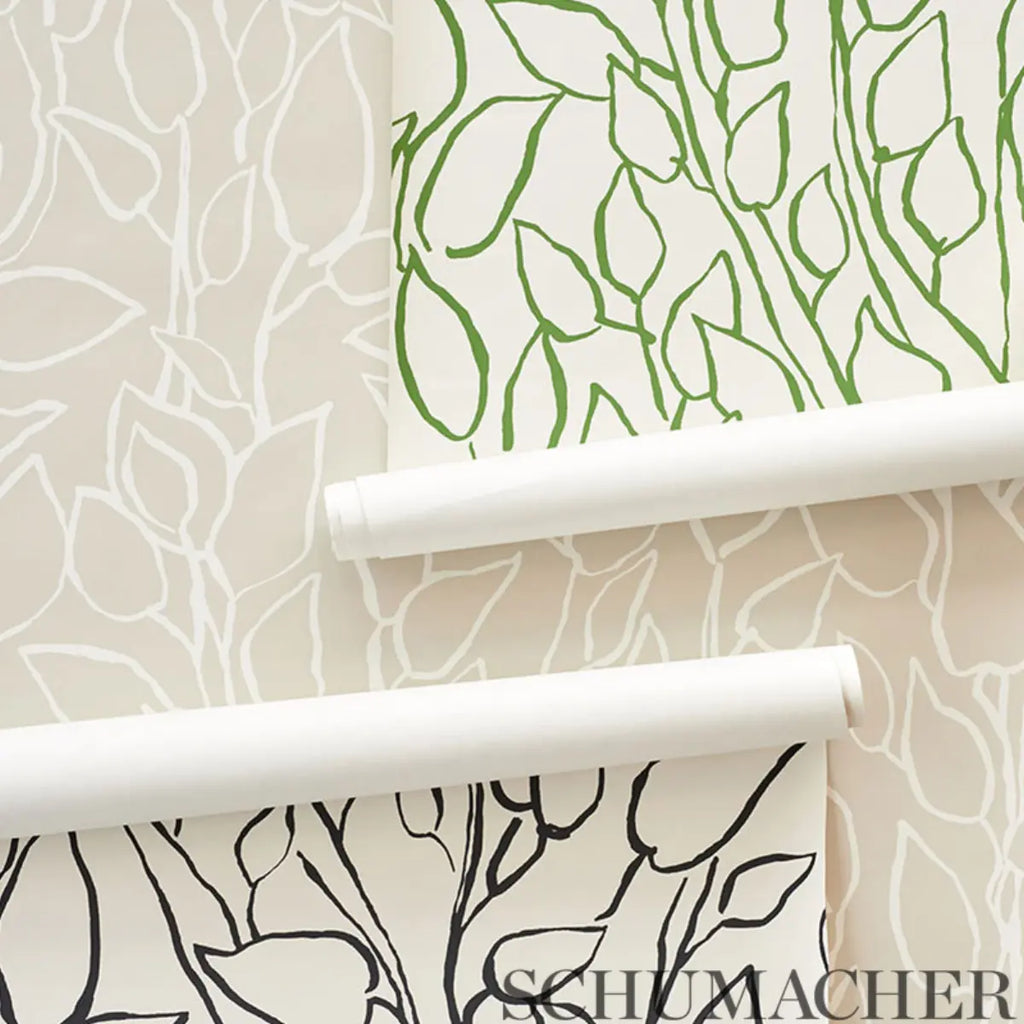 Solandra Vine - Black Wallpapers