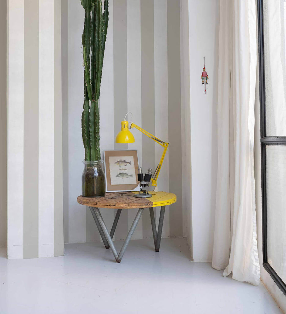 Stripe 8 Yeso, Trueo