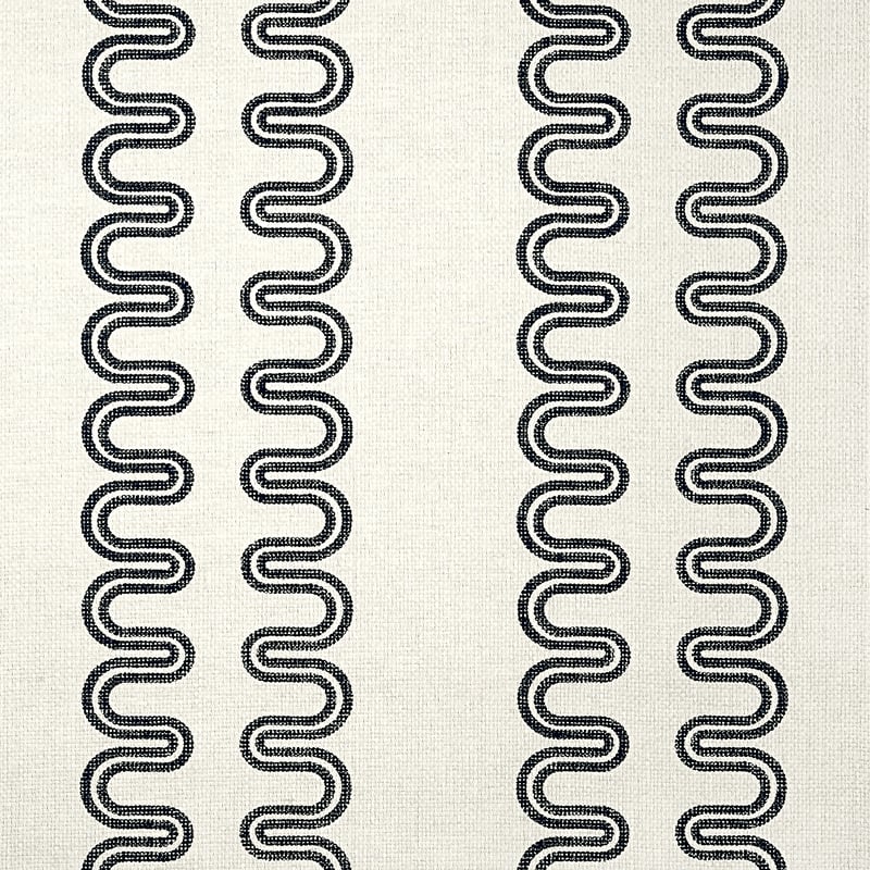 Herriot Way, Ivory