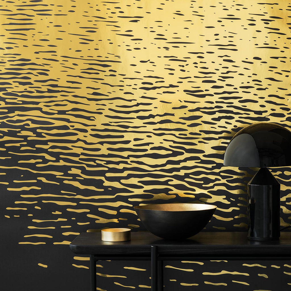 Reflection Black Gold