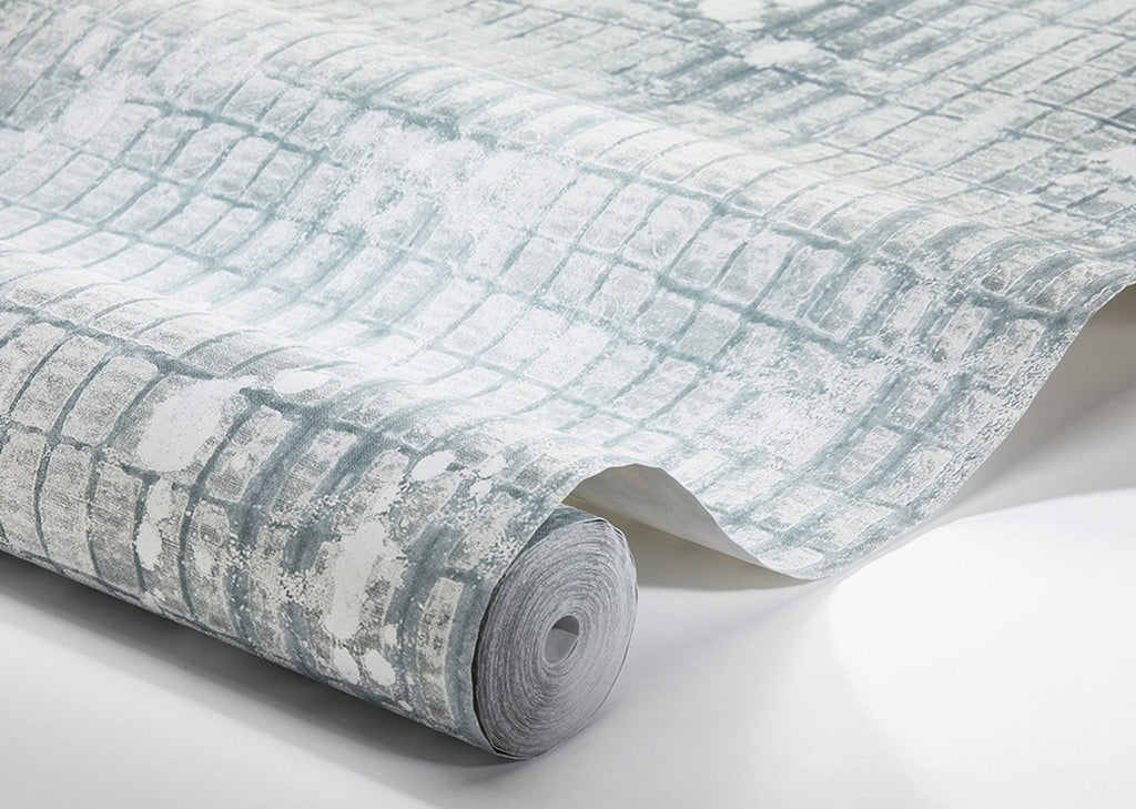 Alya Off-White, Roll