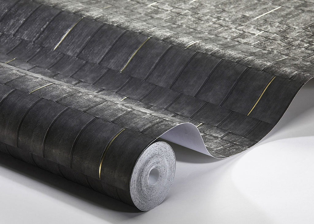 Nori Black, Roll