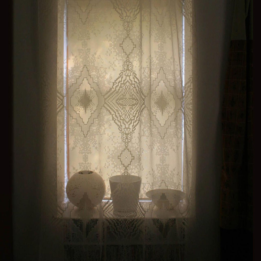 Medium Grand Lace Ivory