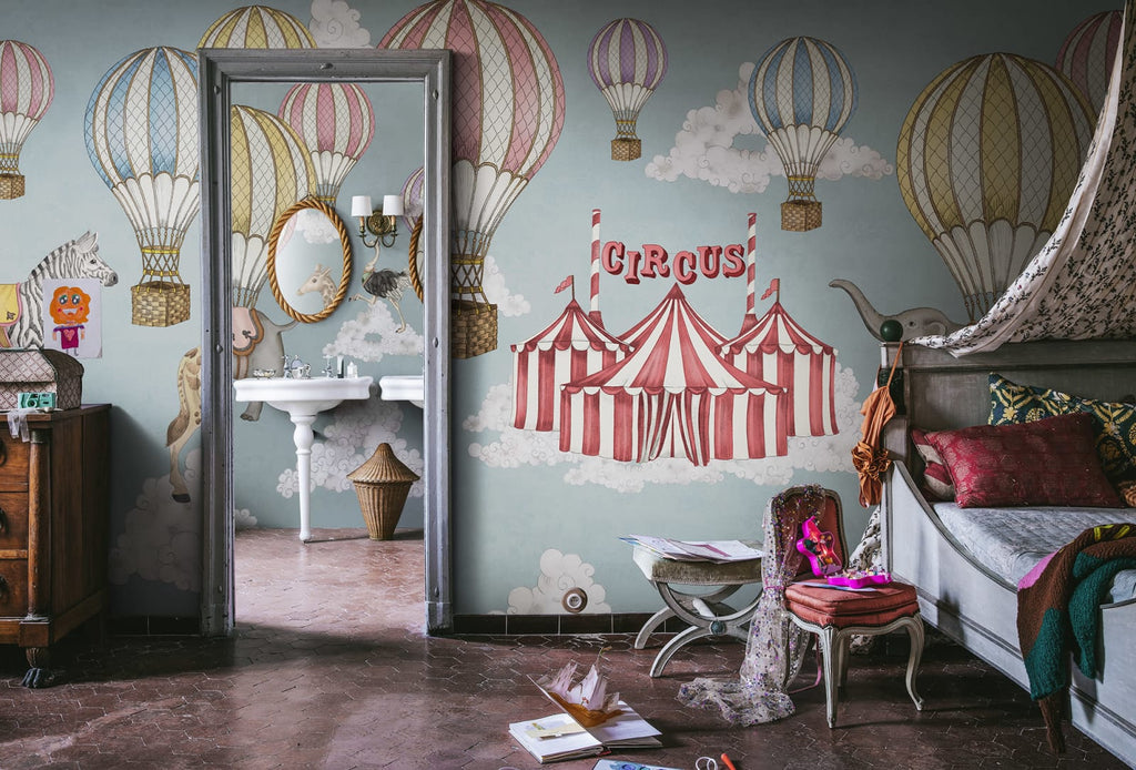 Circus Horizon, Rainbow Wallcoverings