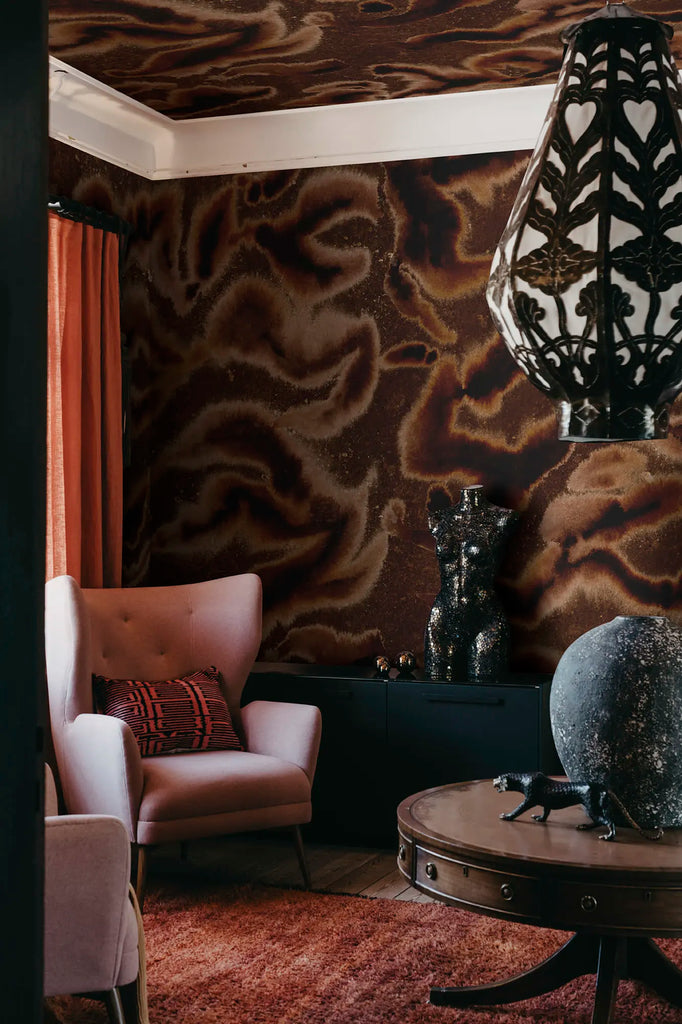 Guppy, Brown Wallcoverings