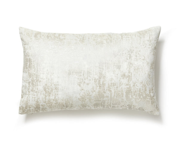 Tesoro Velvet Pillow Lumbar 14X22 Moonbeam | Scalamandre