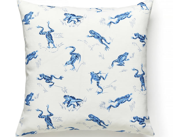 Calabasas Cnty Outdoor Pillow Square 22X22 Creek | Scalamandre