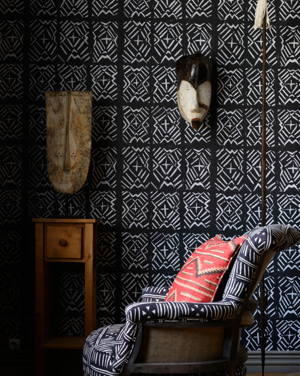 Bamana - Black, White Wallcovering | Mind the Gap