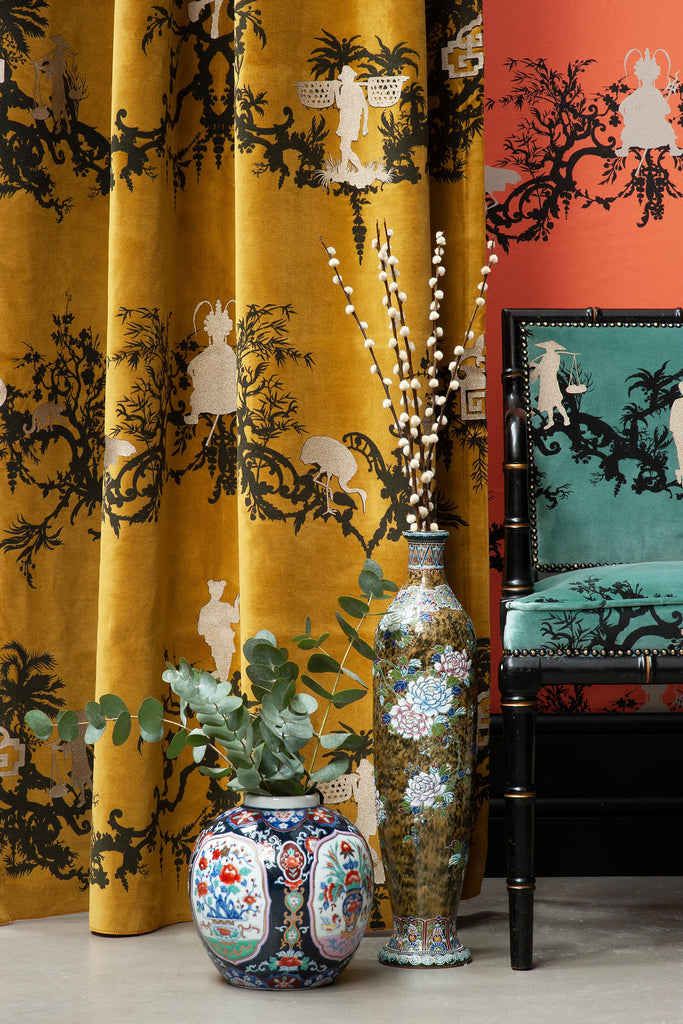 Shuiping de Pillement Velvet Black & Pale Gold on Honey