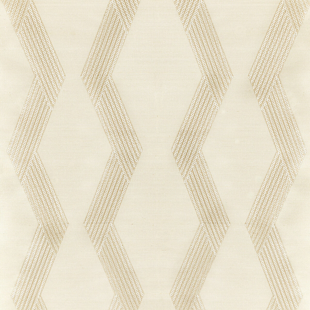 Chainlink Emb Sisal - Bone Ivory | Kravet Couture | Modern Luxe Wallcovering | Modern Wallcovering Embroidery