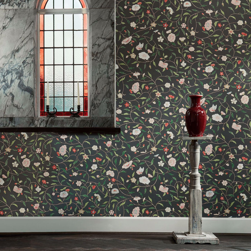 Henrietta`s Trail - Vine Black Wallcovering | Zoffany