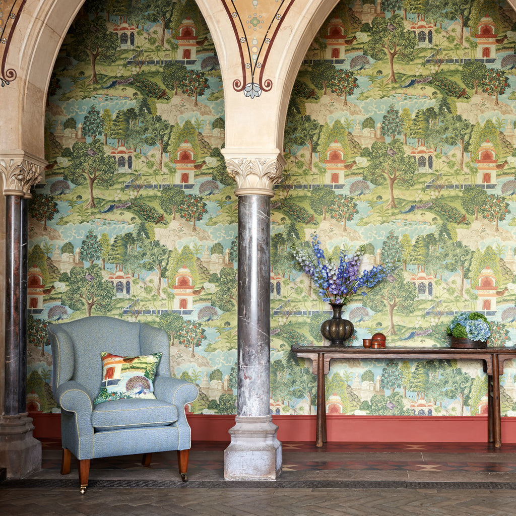 Peacock Garden - Linen/Silver Wallcovering | Zoffany