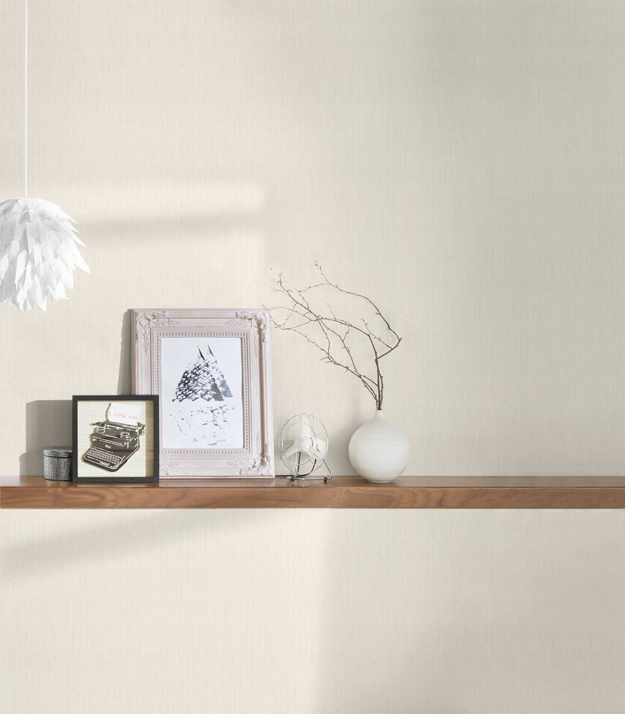Cream Coloured Plain Wallcovering With Glitter Threads - White, Cream Wallcovering | Versace