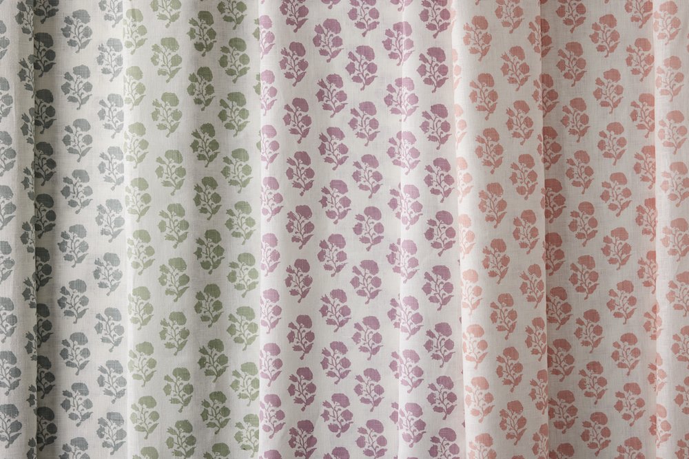 Vapor on White Linen