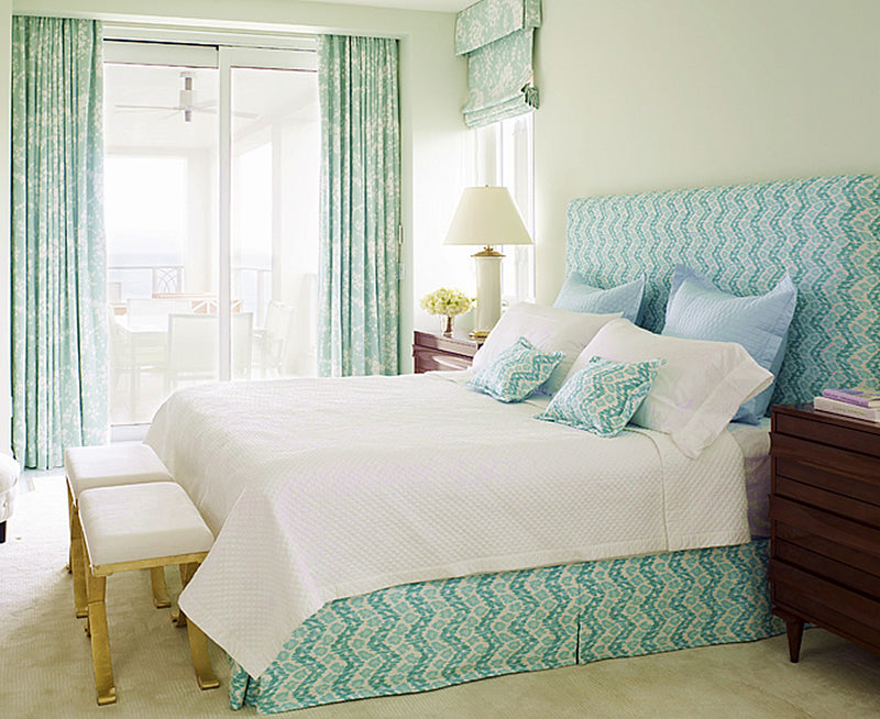 Room setting — Lysette