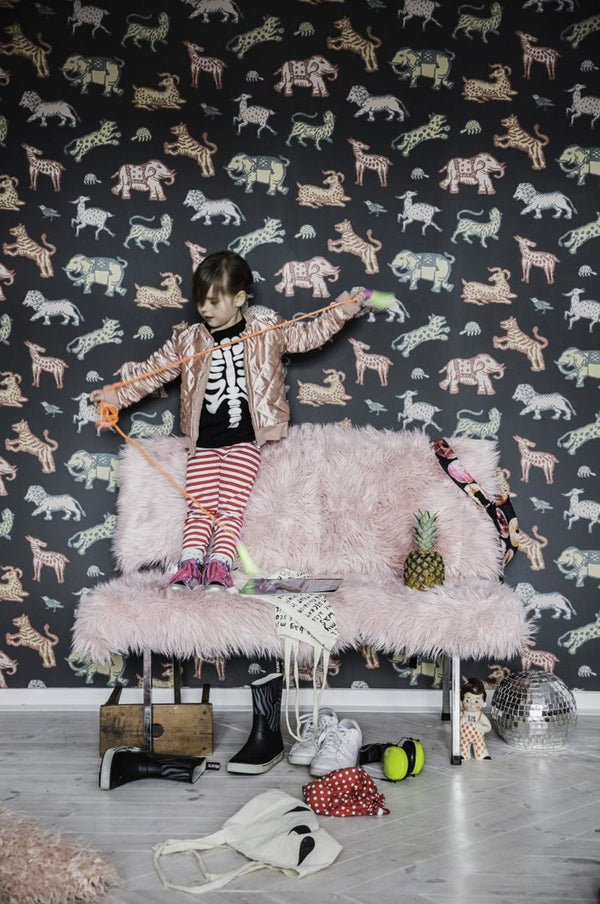 Leonard black Wallcovering | Sandberg