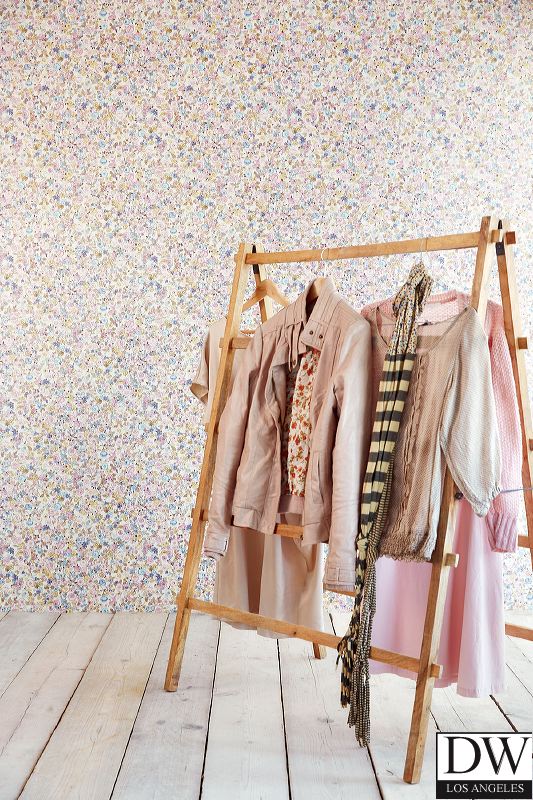 Pradera Blush Vintage Floral Wallpaper