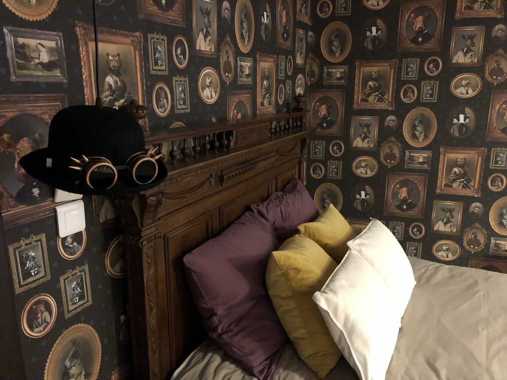 Authorized Dealer of Portrait Gallery Navy Wallpaper Samples and Purchasing available on all lines. The leading professional design trade resource for over 25 years. Service is our specialty. Call us at 1-888-373-4564