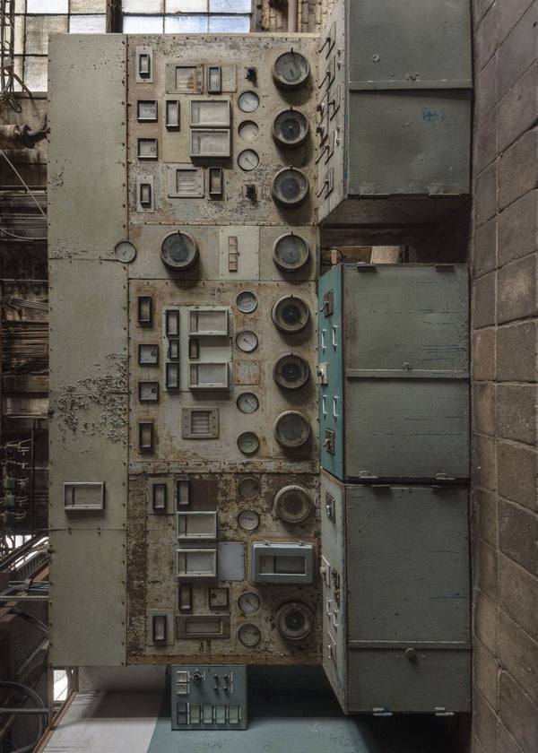 Deserter’s Controls | Rebel Walls