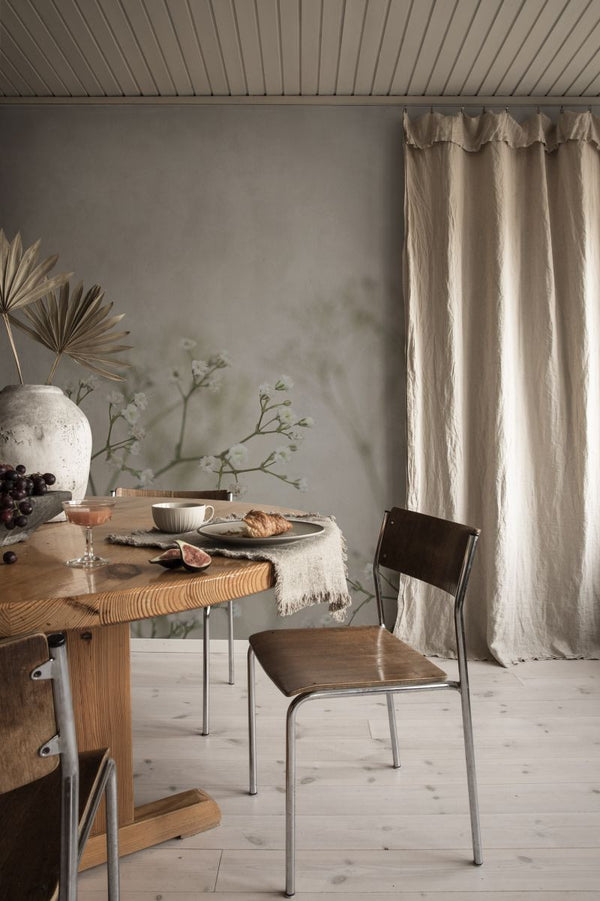 Julia spring green Wallcovering | Sandberg