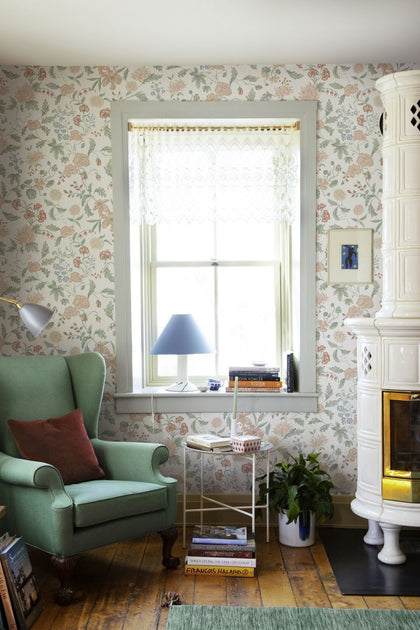 Till Karin spring green Wallcovering | Sandberg